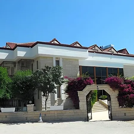 Felice Kemer